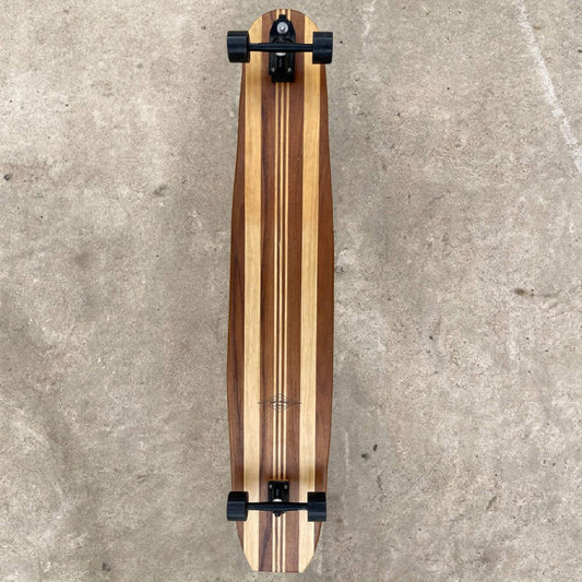 Tabla Única Hecha a Mano – Longboard con 61” – Waterbone