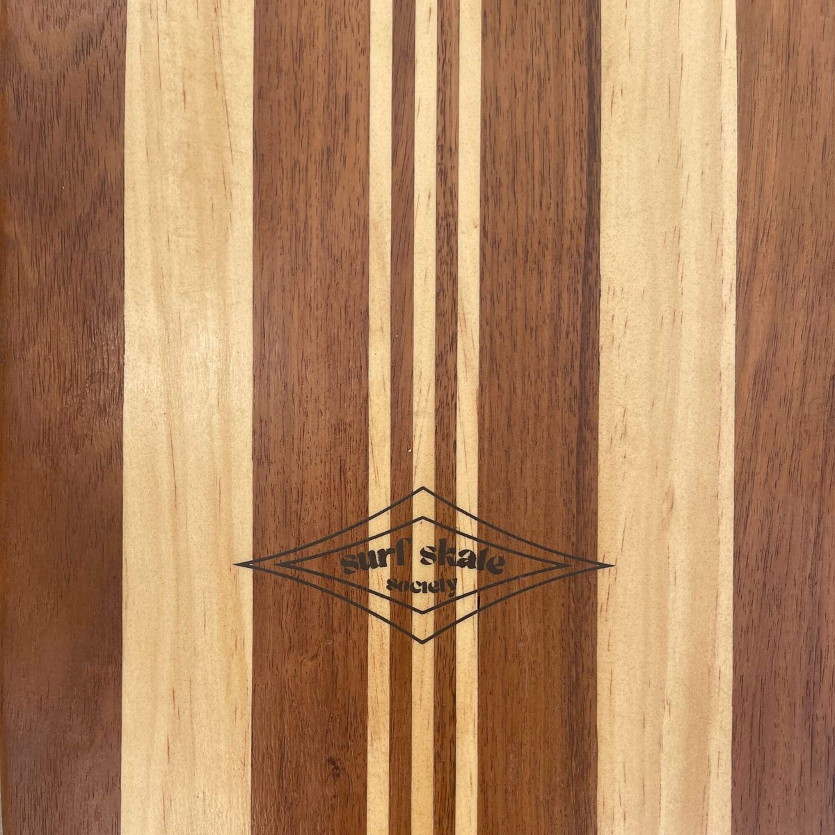 Tabla Única Hecha a Mano – Longboard con 61” – Waterbone
